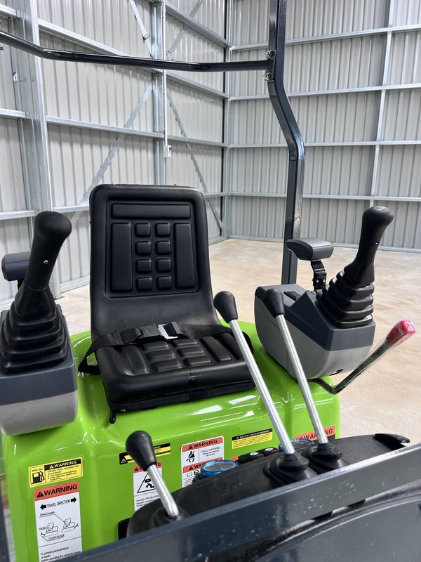 A12SE Mini Excavator image 6