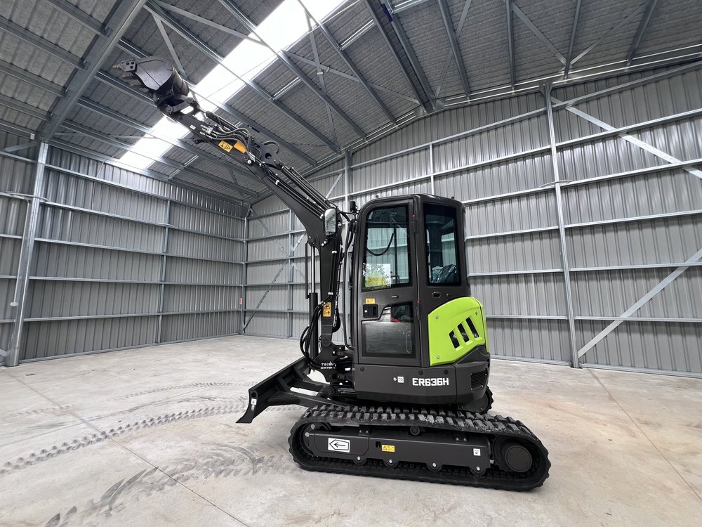 A38S Mini Excavator image 3